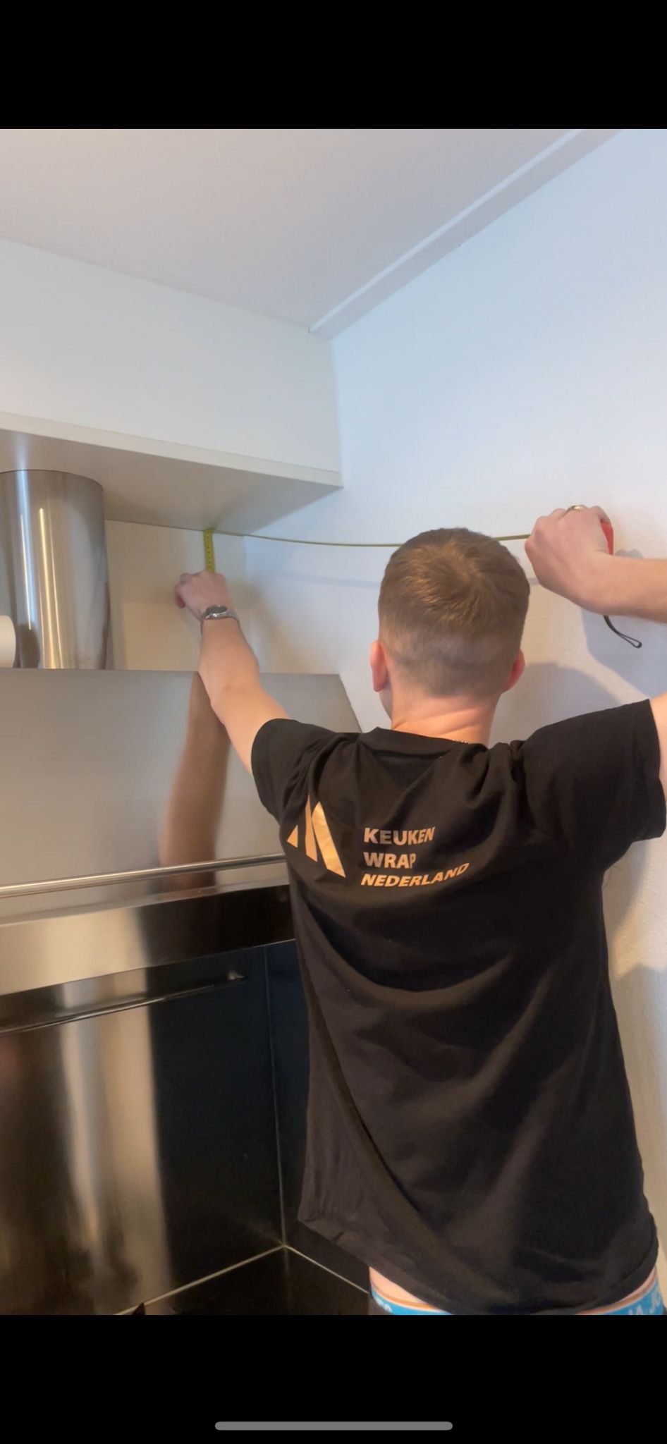 Personeel aan het werk keuken wrap friesland