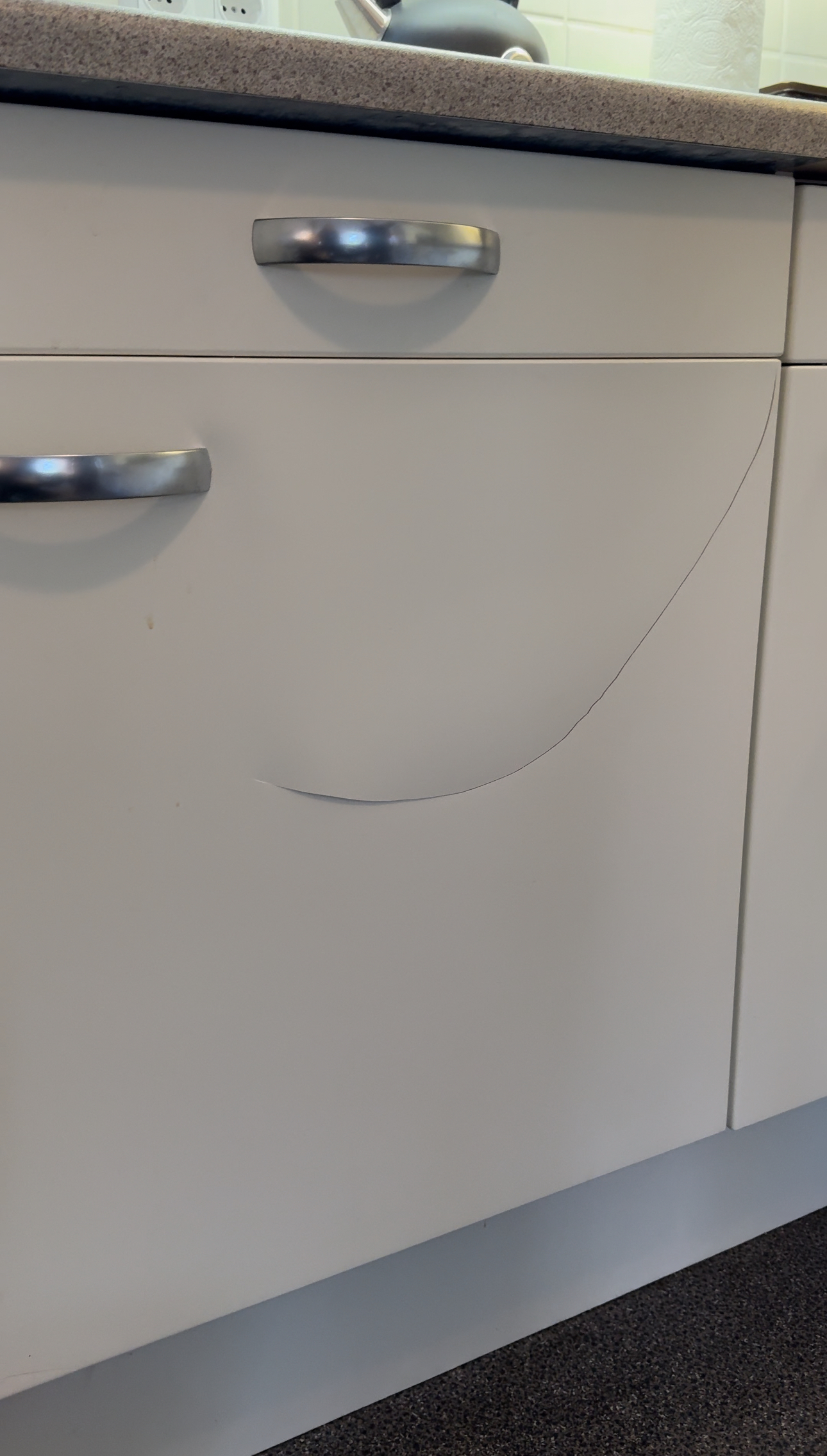 Keuken kast met schade