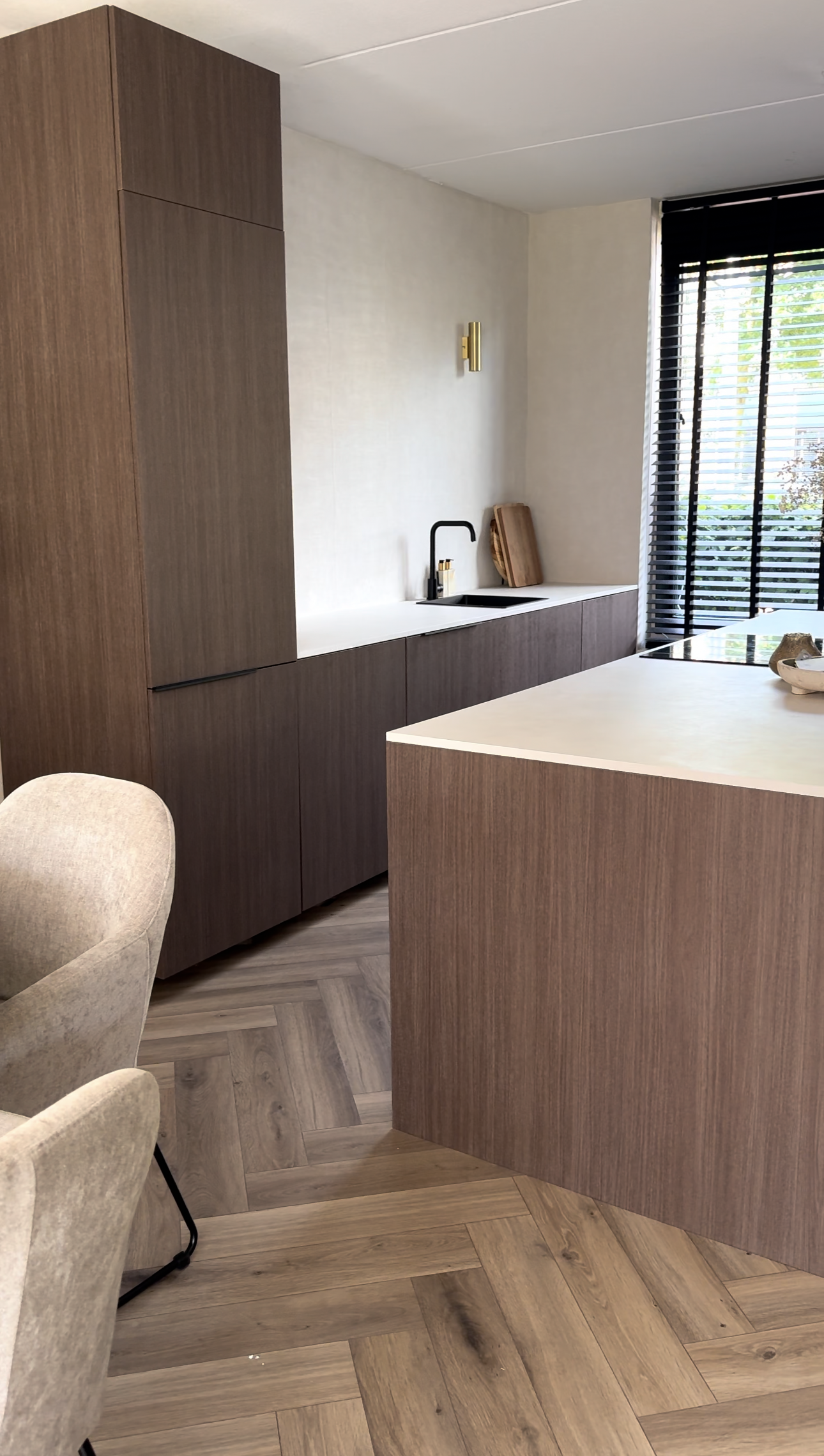Keuken houtlook en beige